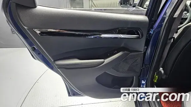 Kia Seltos 2021 — Şəkil 16/31