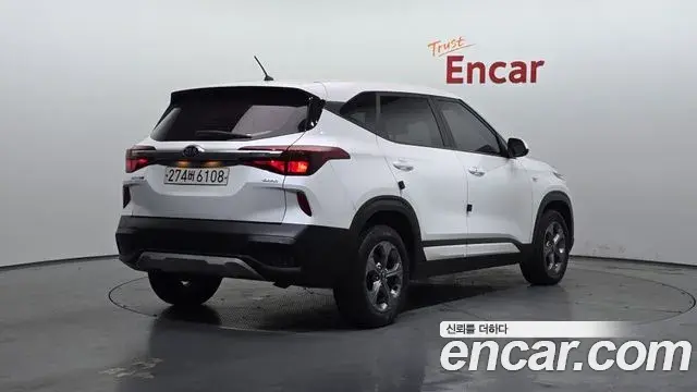 Kia Seltos 2021 — Photo 2/32