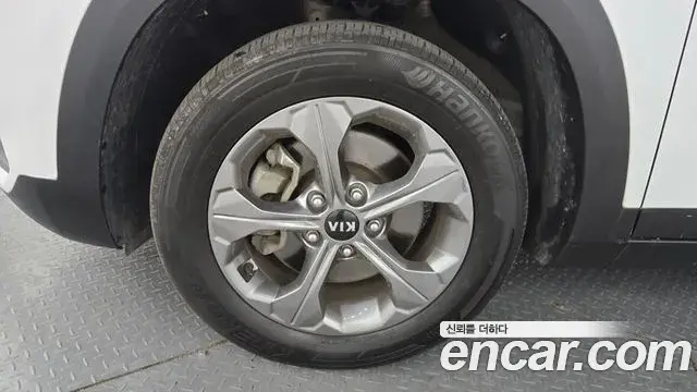Kia Seltos 2021 — Photo 5/32