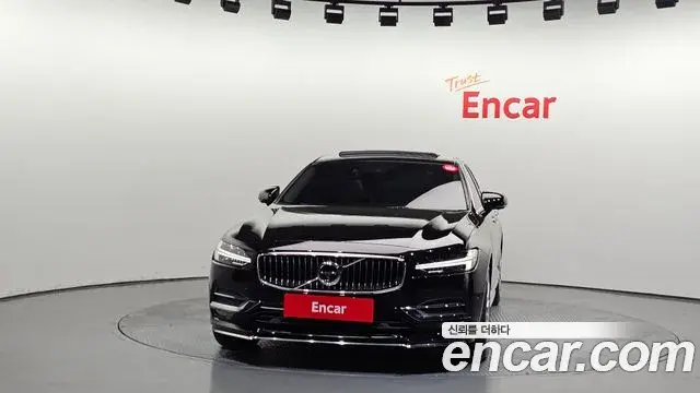Volvo S90 2018 — Photo 10/20