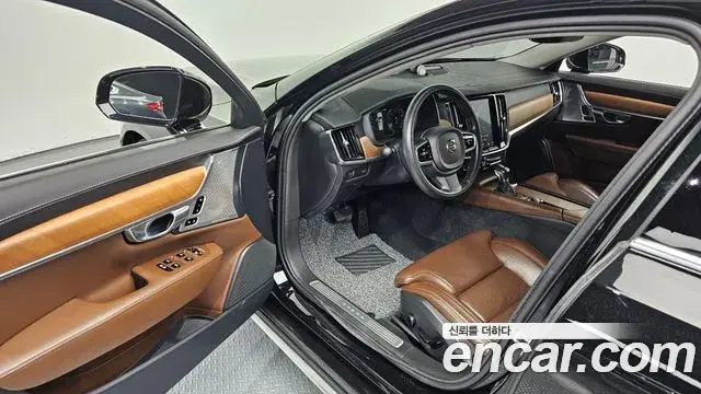 Volvo S90 2018 — Photo 4/20