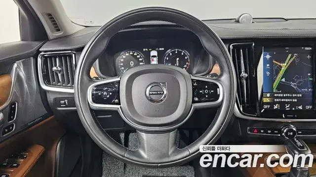 Volvo S90 2018 — Photo 2/20