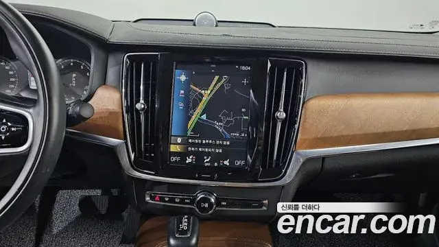 Volvo S90 2018 — Photo 9/20