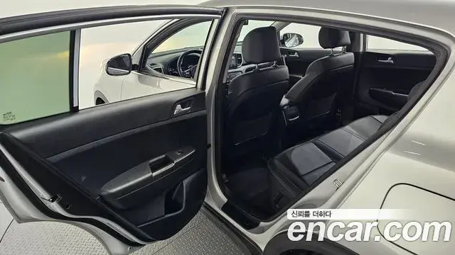 Kia Sportage The Bold 2021 — Фото 19/20