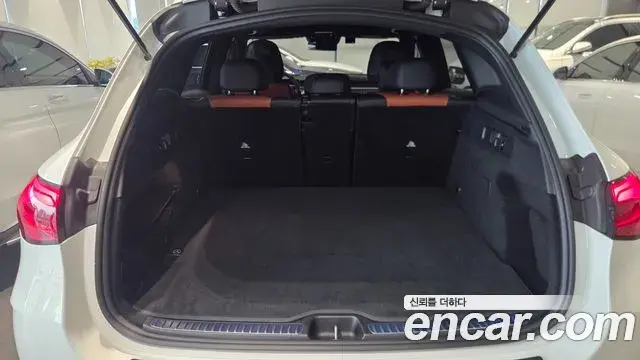 Mercedes-Benz GLC-Class 2024 — Şəkil 8/13