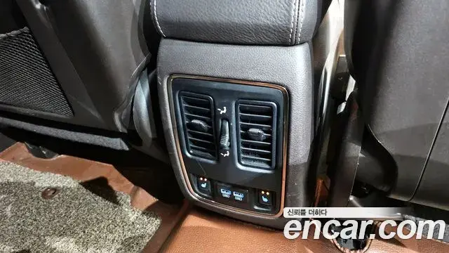 Jeep Grand Cherokee 2018 — ფოტო 8/33