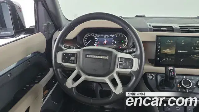 Land Rover Defender 2023 — Photo 7/32