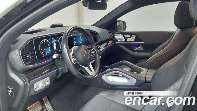 Mercedes-Benz GLE-Class 2023 — Photo 10/20