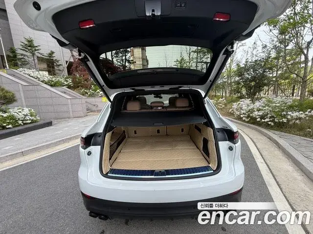 Porsche Cayenne 2023 — Şəkil 8/17