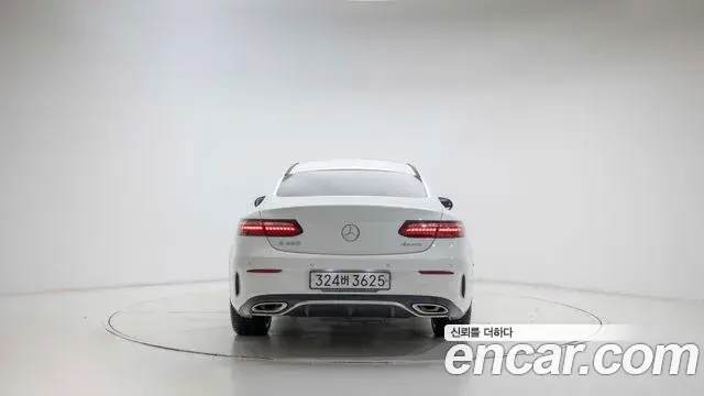 Mercedes-Benz E-Class 2021 — Фото 3/20