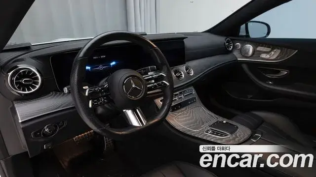 Mercedes-Benz E-Class 2021 — Фото 12/20