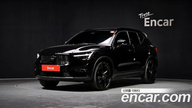 Volvo XC40 2025 — ფოტო 3/20