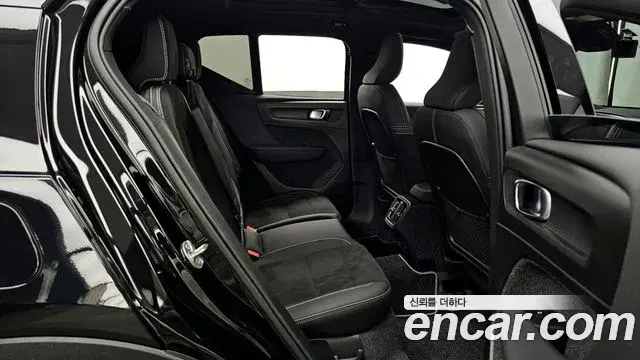Volvo XC40 2025 — ფოტო 20/20