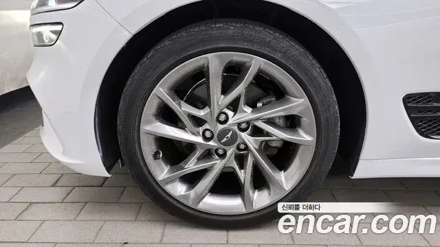 Genesis G70 2022 — Şəkil 14/20