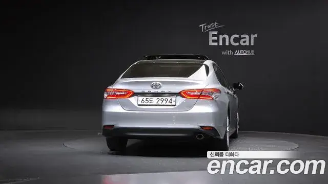 Toyota Camry 2018 — Şəkil 4/20