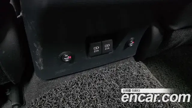 Toyota Camry 2018 — Şəkil 18/20