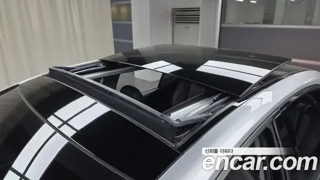 Toyota Camry 2018 — Şəkil 19/20