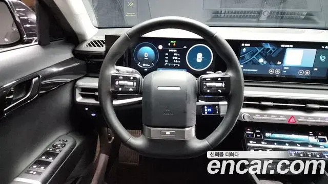 Hyundai Grandeur Hybrid 2023 — Photo 12/20