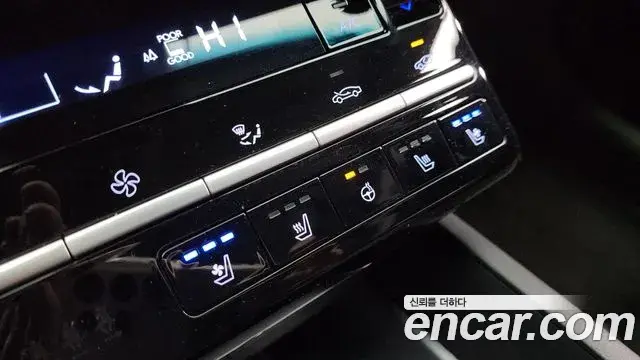 Hyundai Grandeur Hybrid 2023 — Photo 10/20
