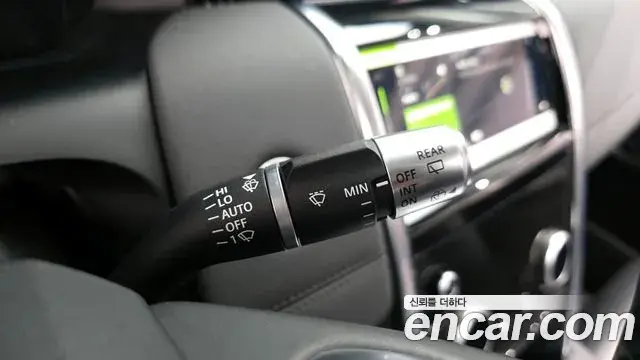 Land Rover Discovery Sport 2020 — Photo 12/31