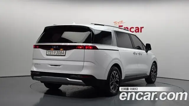 Kia Carnival 2022 — Фото 1/20