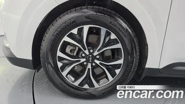 Kia Carnival 2022 — Фото 4/20