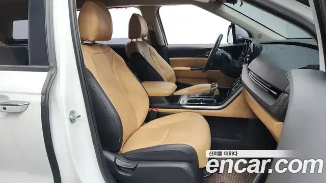 Kia Carnival 2022 — Фото 10/20