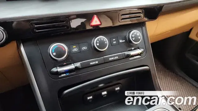 Kia Carnival 2022 — Фото 15/20