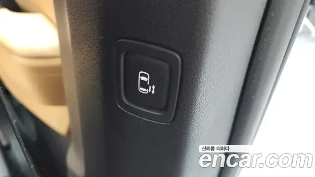 Kia Carnival 2022 — Фото 17/20