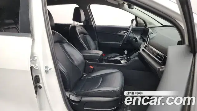 Kia Sportage 2022 — Şəkil 16/20