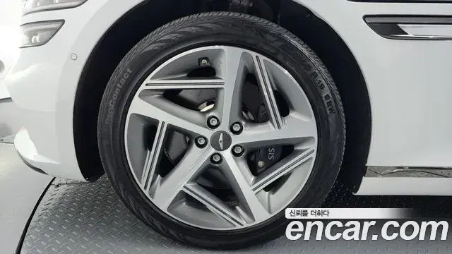 Genesis G80 2023 — Photo 12/20