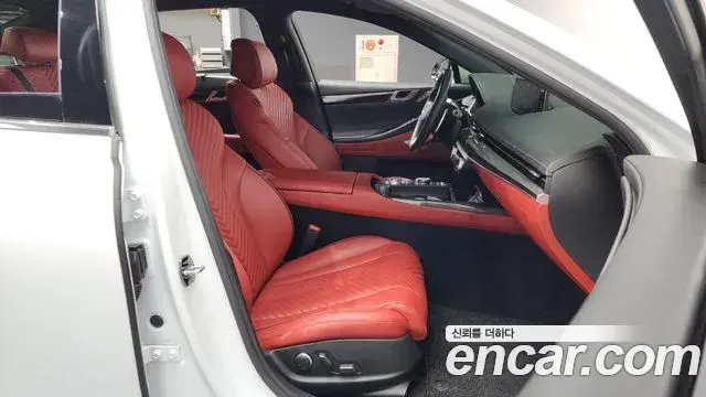 Genesis G80 2023 — Photo 17/20