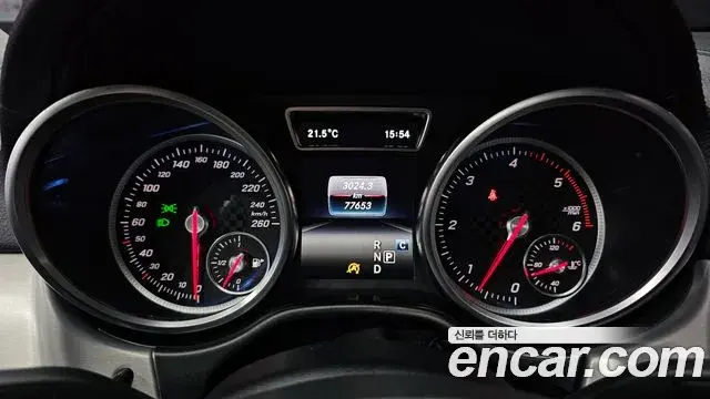 Mercedes-Benz GLE-Class 2018 — Şəkil 1/31