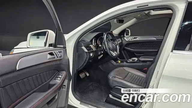 Mercedes-Benz GLE-Class 2018 — Şəkil 21/31