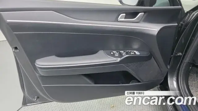 Kia K5 2023 — Photo 25/30
