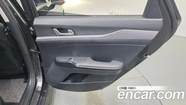 Kia K5 2023 — Photo 30/30