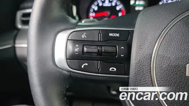 Kia K5 2023 — Photo 26/30