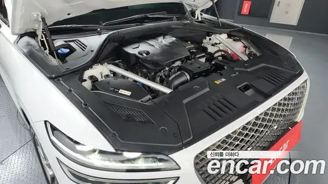 Genesis GV70 2022 — ფოტო 18/20