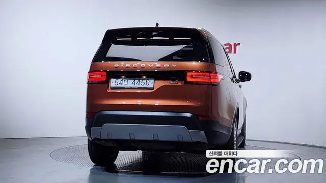Land Rover Discovery 5 2019 — ფოტო 11/20