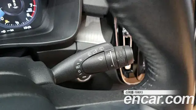 Volvo XC40 2019 — ფოტო 22/30