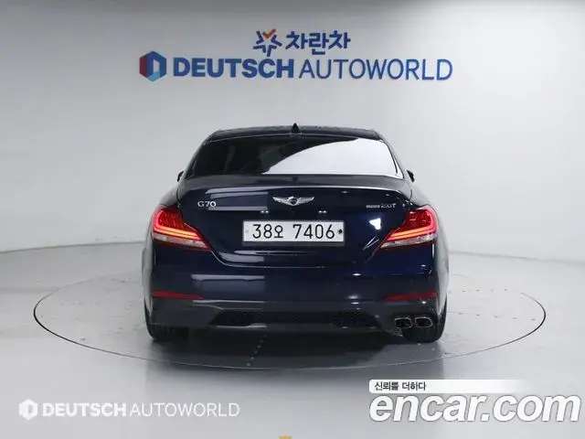 Genesis G70 2018 — Photo 6/20