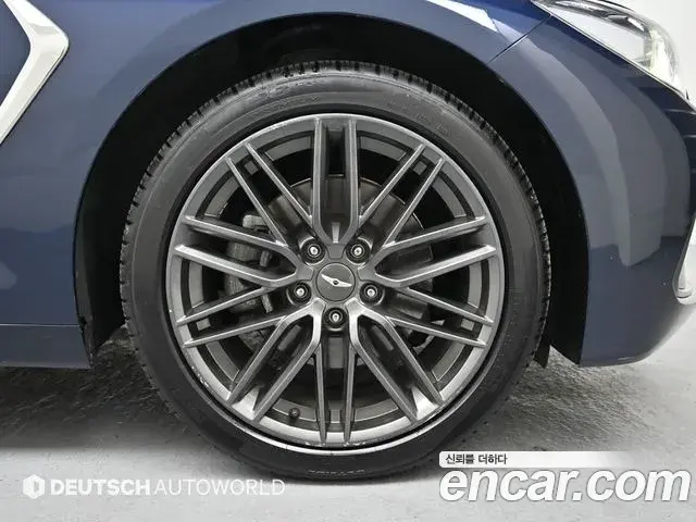 Genesis G70 2018 — Photo 11/20