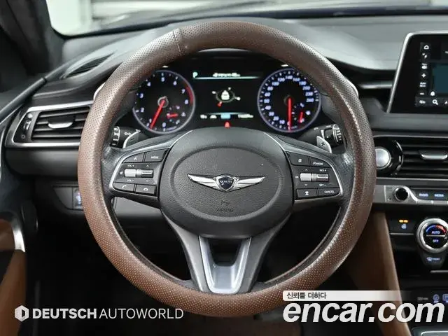 Genesis G70 2018 — Photo 9/20