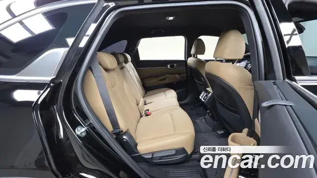Kia Sorento 2023 — Şəkil 2/34