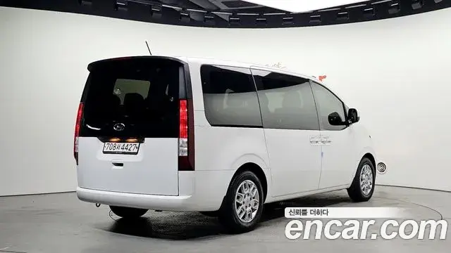 Hyundai Staria 2022 — Photo 2/20