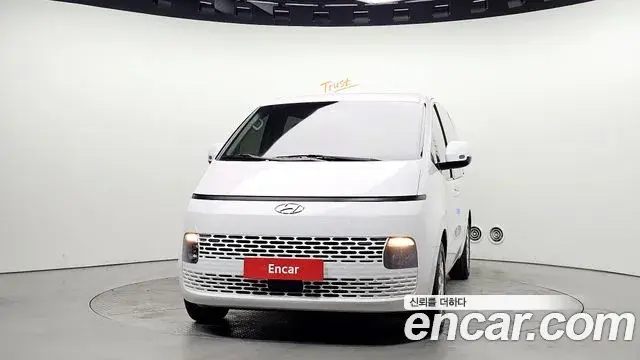 Hyundai Staria 2022 — Photo 3/20