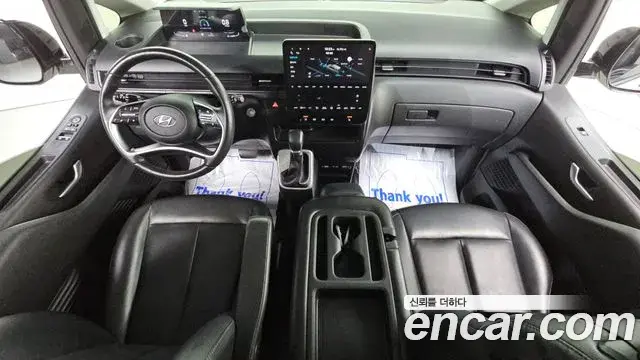 Hyundai Staria 2022 — Photo 7/20