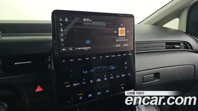 Hyundai Staria 2022 — Photo 16/20