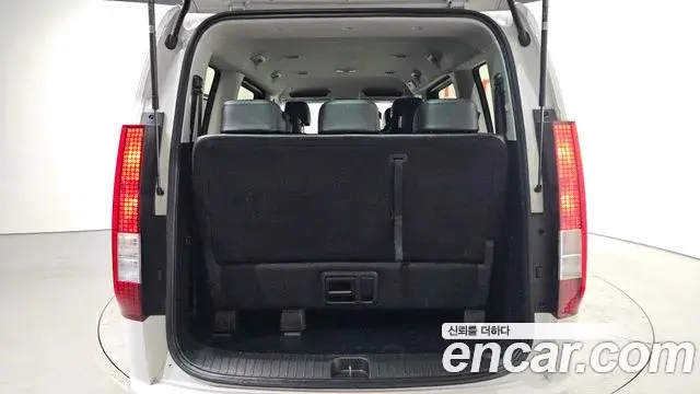 Hyundai Staria 2022 — Photo 20/20