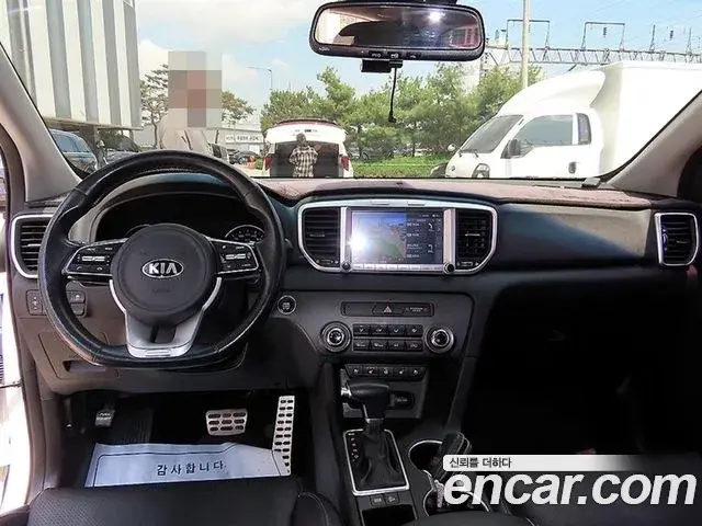 Kia Sportage The Bold 2018 — Photo 11/19